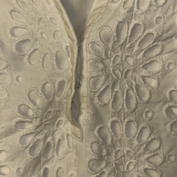 Lilly Pulitzer Bekah dress. White eyelet size small. Like new condition - Picture 4 of 7